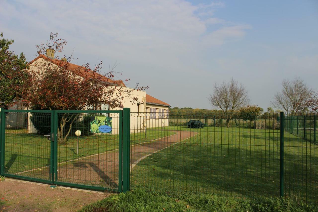Gite En Campagne Isatis Landemont Exterior photo